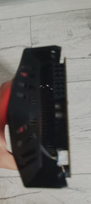 Продам видеокарту Gtx 560