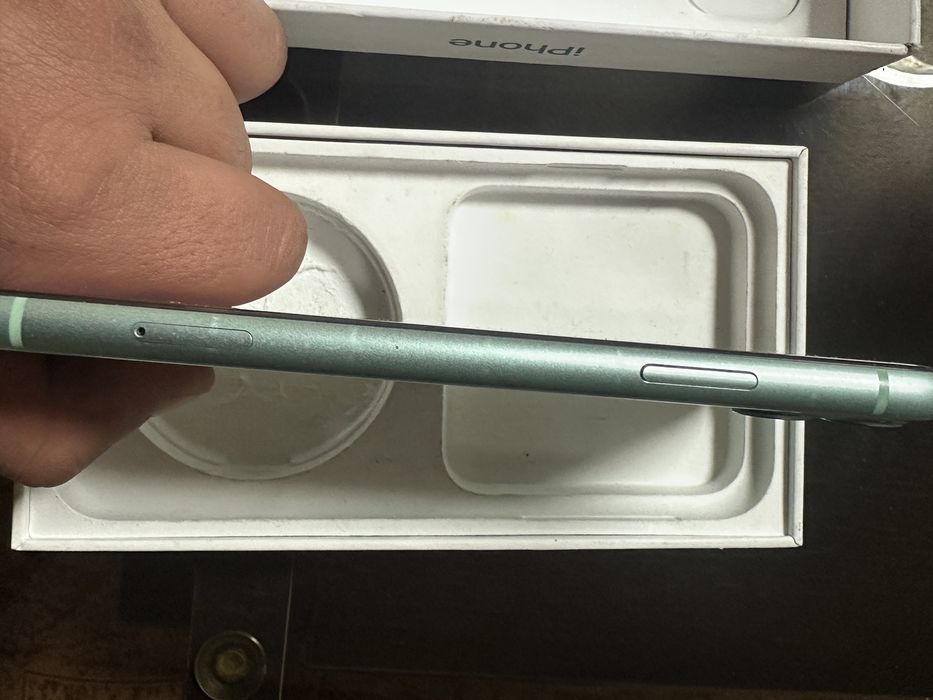 Vand iphone 11 128 gb