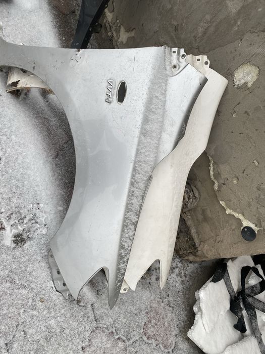 Крыло Тойота каролла