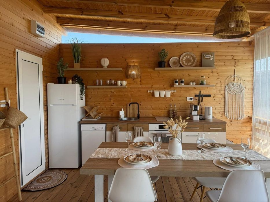 Бунгало Deja View - Къминг Джой Арапя 2026