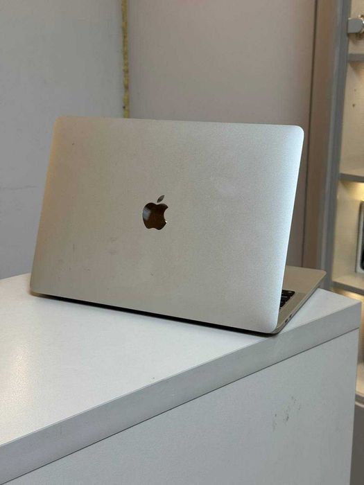 MacBook Pro 13 2020 M1