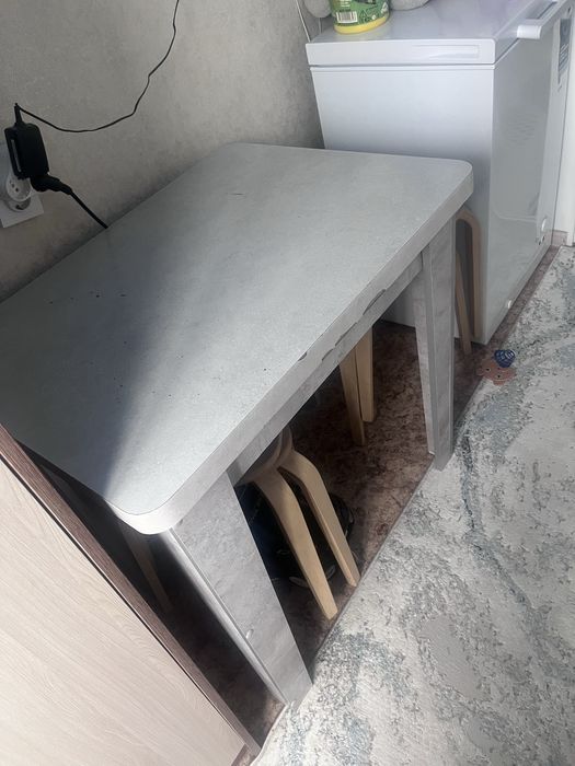 Продам стол в хорошем состоянии