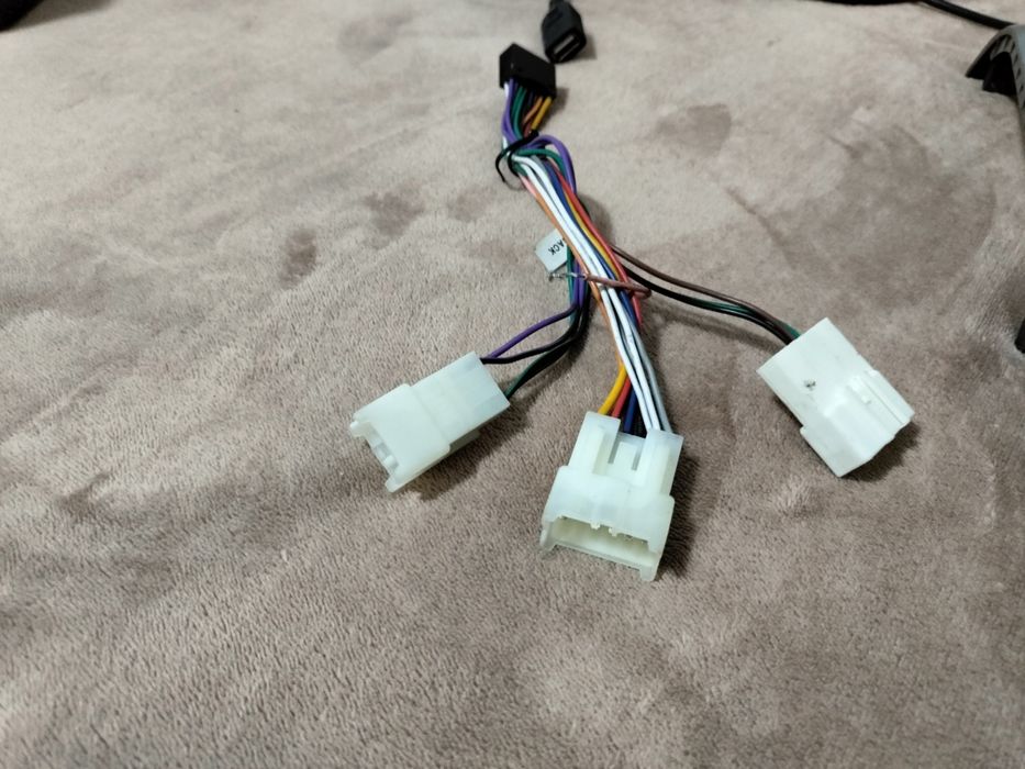 Продам магнитолу. Рамка на альфарда