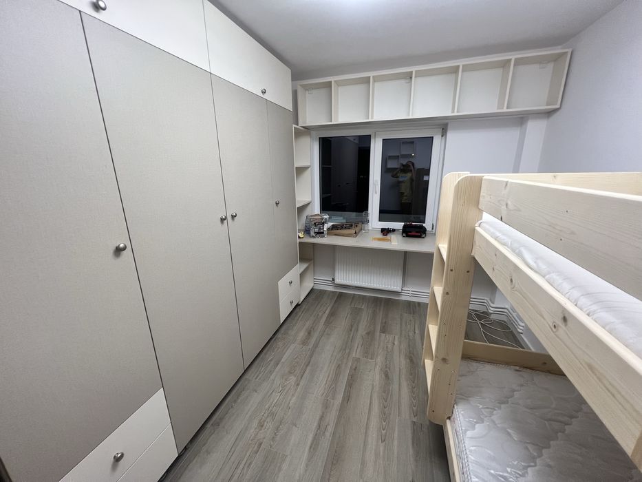 Pat supraetajat ca nou, lemn masiv