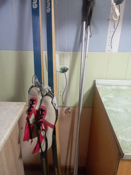 Продам лыжи в комплекте