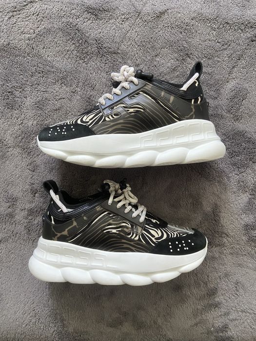 Versace chain reaction