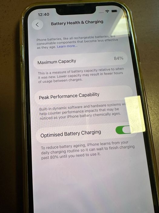 iPhone 13 бял без забележки