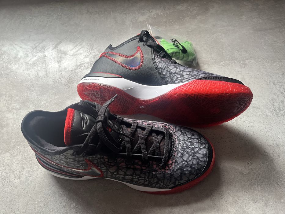 продам кроссовки Nike Zoom LeBron NXXT