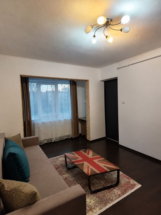 De închiriat apartament 1 camera. Zona Lipovei