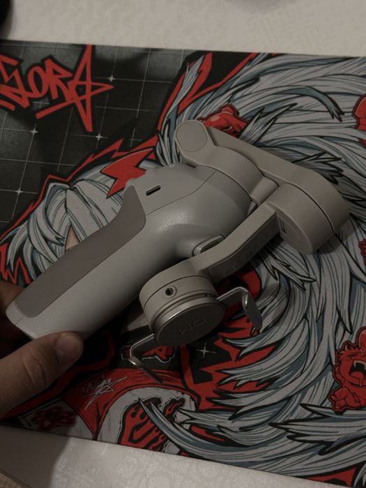 Продам стабилизатор DJI Mobile osmo SE