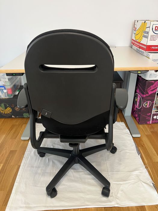 Birou electric si scaun ergonomic