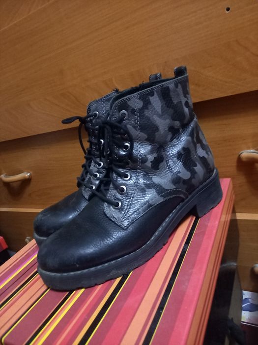 Кожаные зимние ботинки