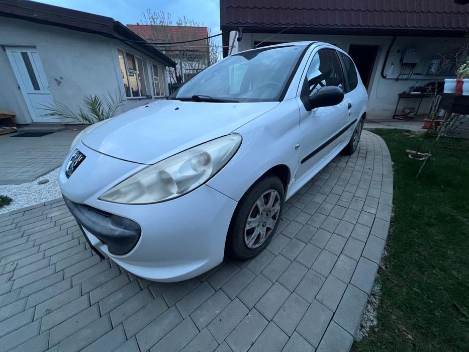 Peugeot  206+ 2011