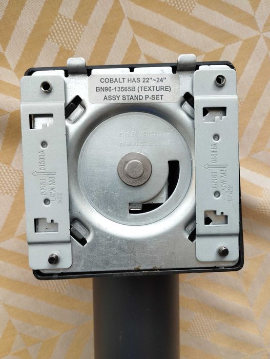 Стойка за монитор PHILIPS 27 inch и универсална стойка за монитор 24