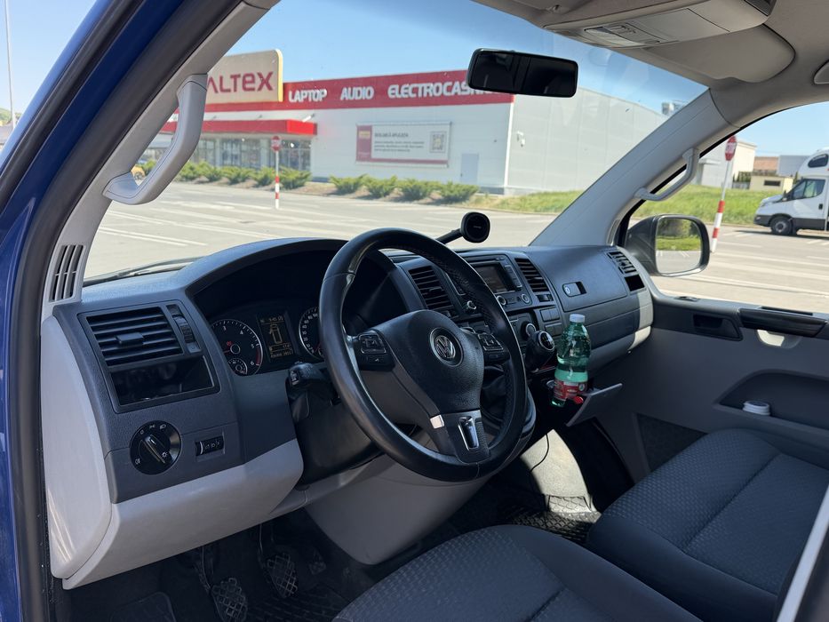 Se vinde Autoutilitara Volkswagen T5 2014