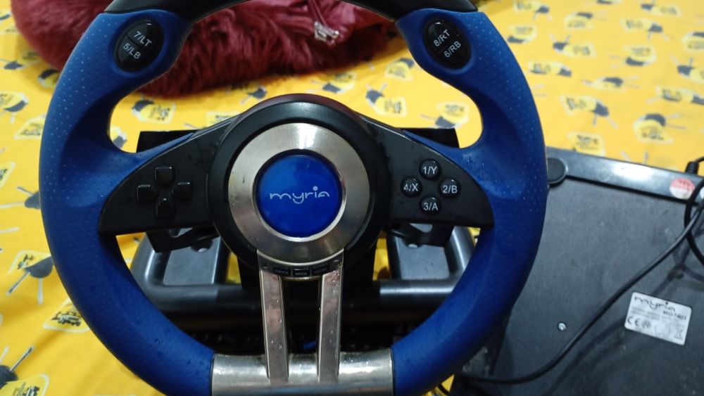 Vand volan cu pedale