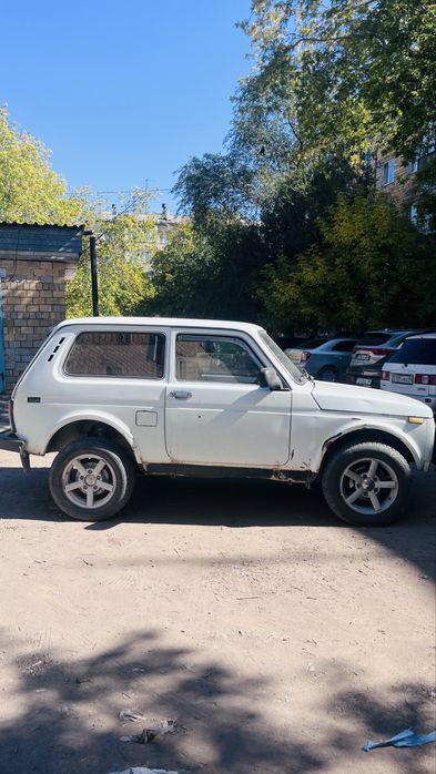 Продам ниву, на полном ходу!