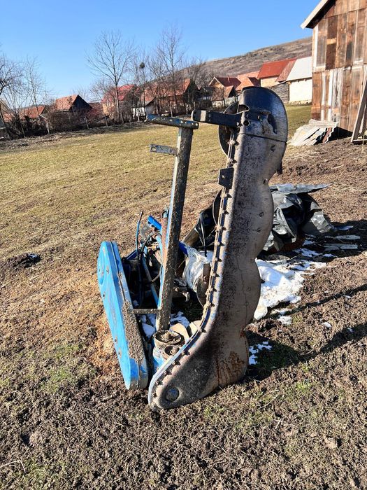 Vând Cositoare în 4 tandere  hidraulica  BCS440