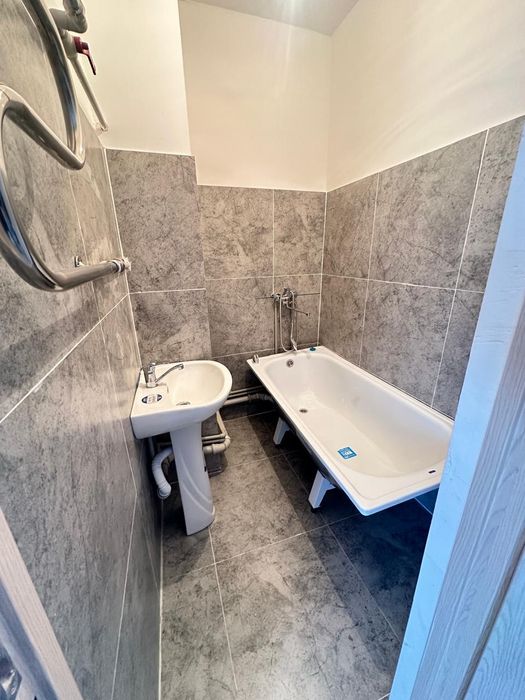 2 комнатная 9мкр Данияр ОТАУ