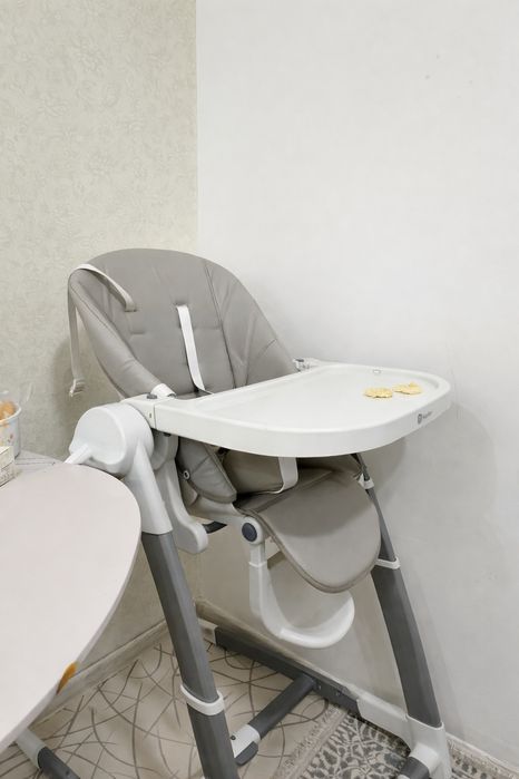Продам стул для кормления 3&1