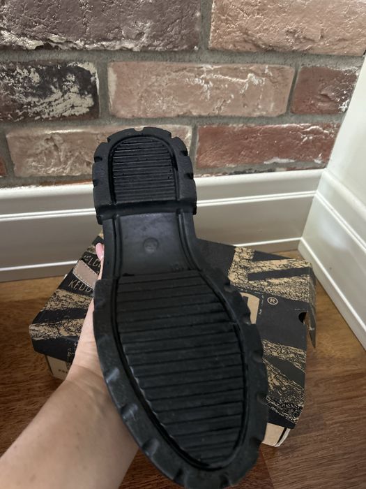 Туфли черные Keddo школьные 37 рр.