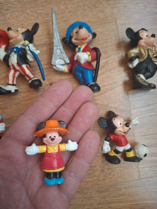 Lot 10 figurine Mickey Mouse