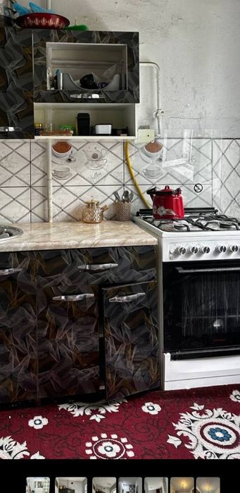 Uy sotiladi 5 qavatli dom 3 etaj qora qamiw 2/4