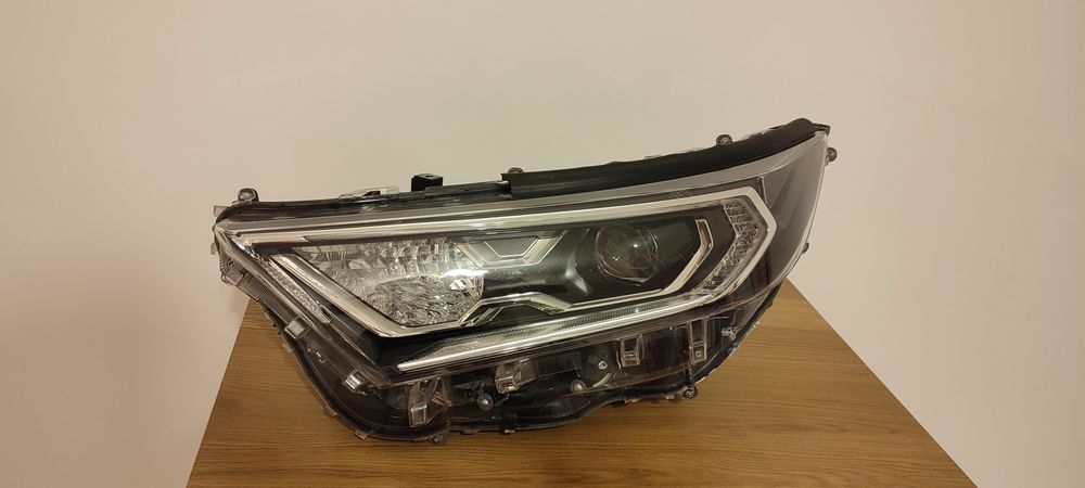 Far stânga rav 4