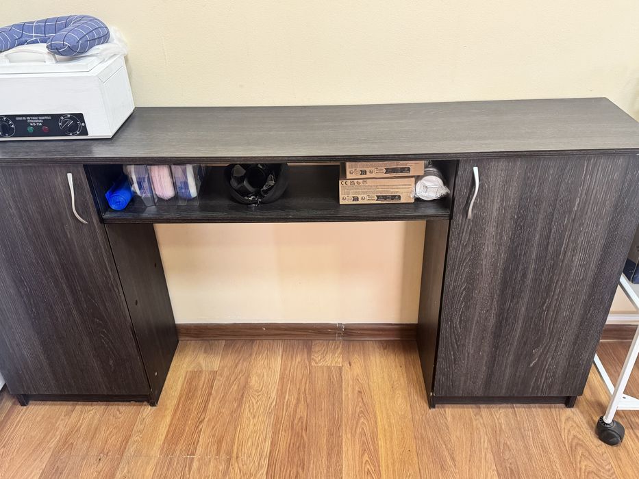 Стол для мастера парикмахера