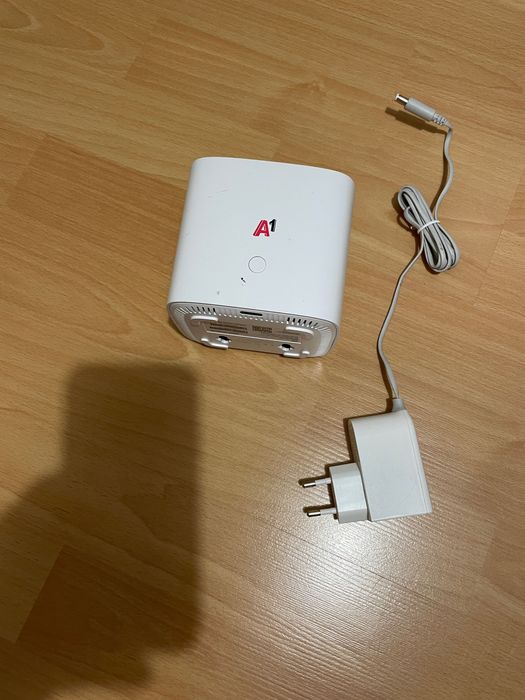 TP-Link HC220-G5  1 PacK  2.4 GHz/ 5 GHz Wi-Fi AC 1200 Mb/s extender