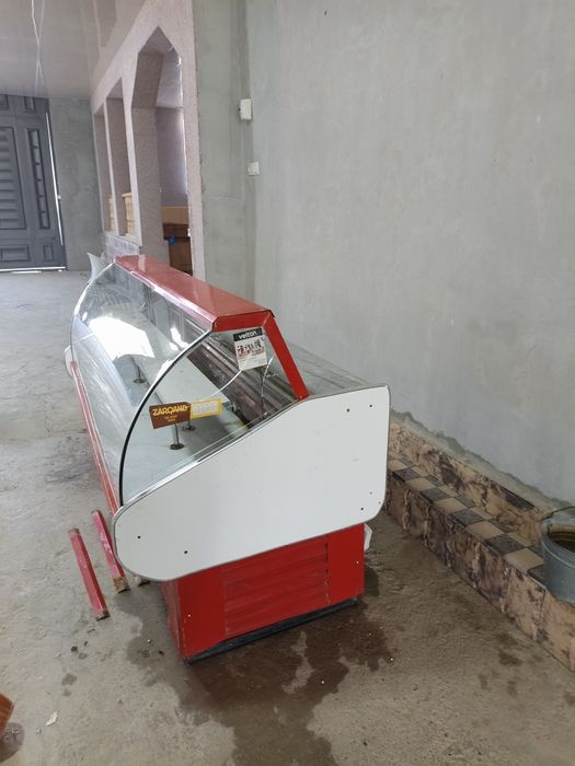 Витринный холодильник