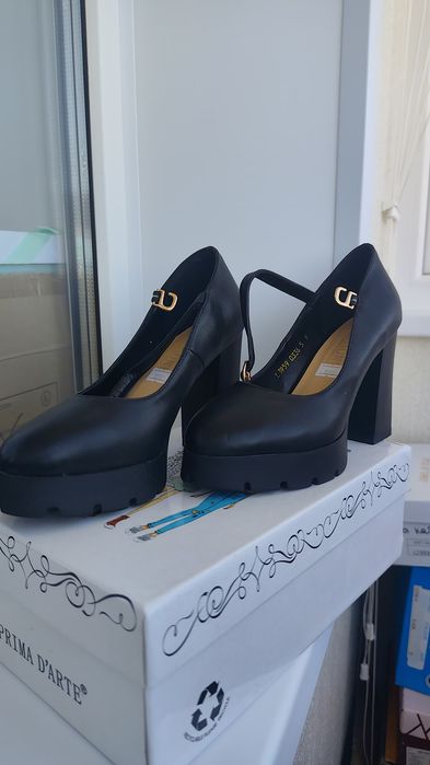 Продам обувь осеннюю