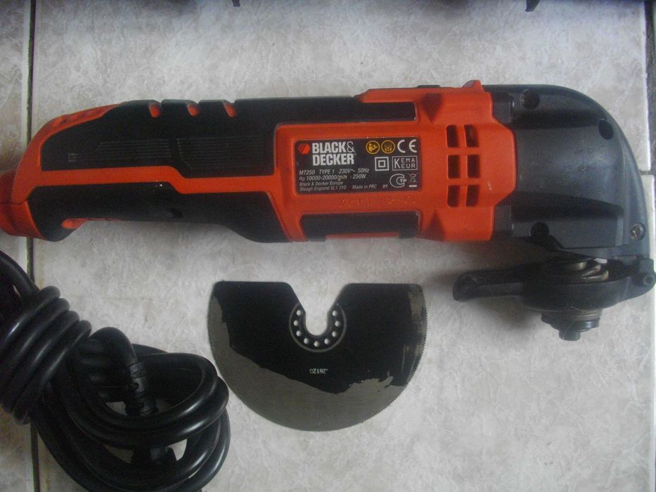 Нов 250W Реноватор Мулти Инструмент Master/Black Decker 250W FRANC/PRC