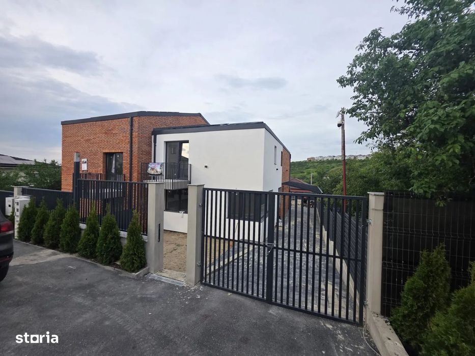 Duplex NZEB in Dezmir - SU 180MP I Teren 300MP - Panouri Solare