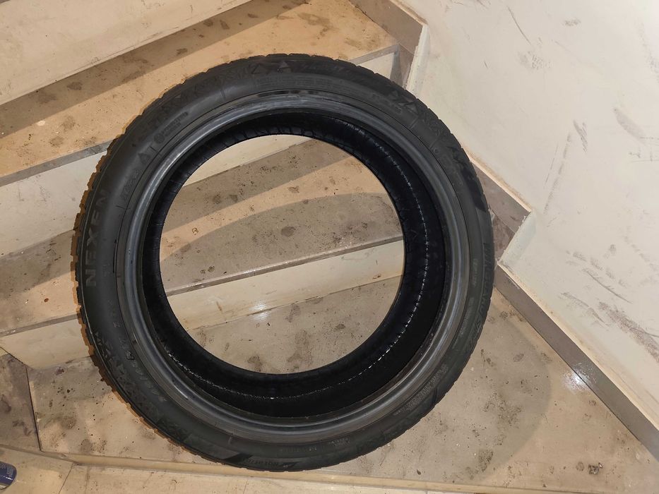Зимни гуми Nexen 225 40 19