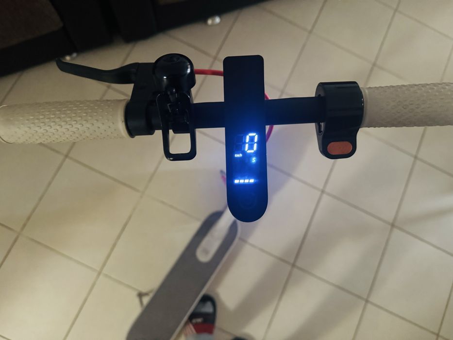Trotinetă Xiaomi Mi Electric Scooter 3