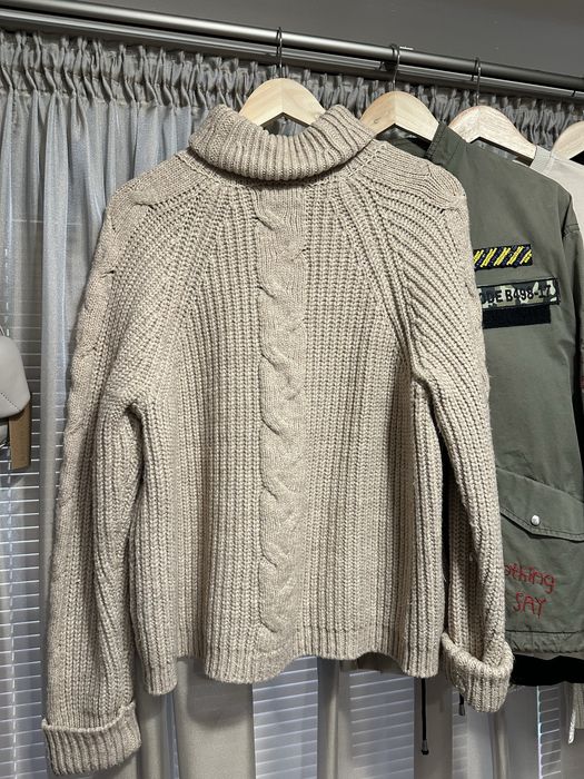 Зимни пуловери и блузи