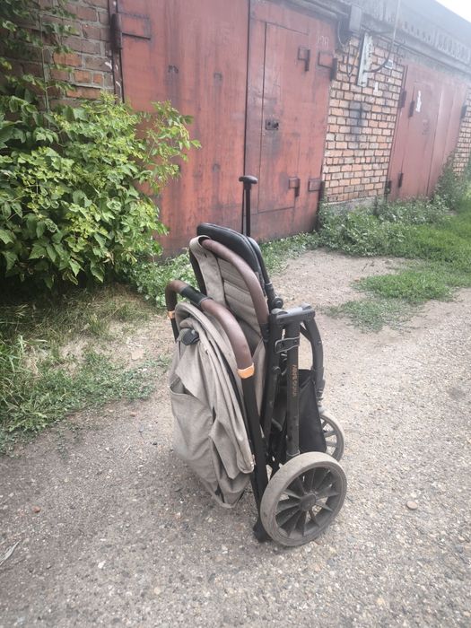 Продам детскую коляску