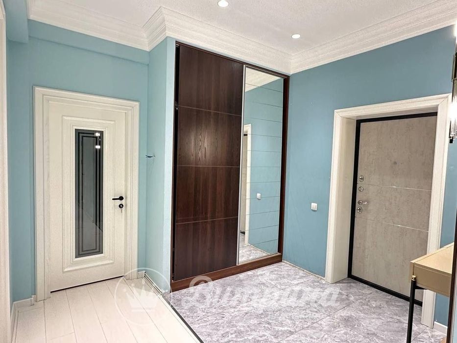 Продаётся 3-комнатная квартира по улице Бобура ЖК Бобур Элит