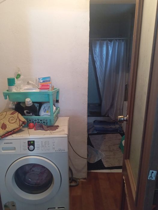 Продам дом на восточных дачах у дороги.