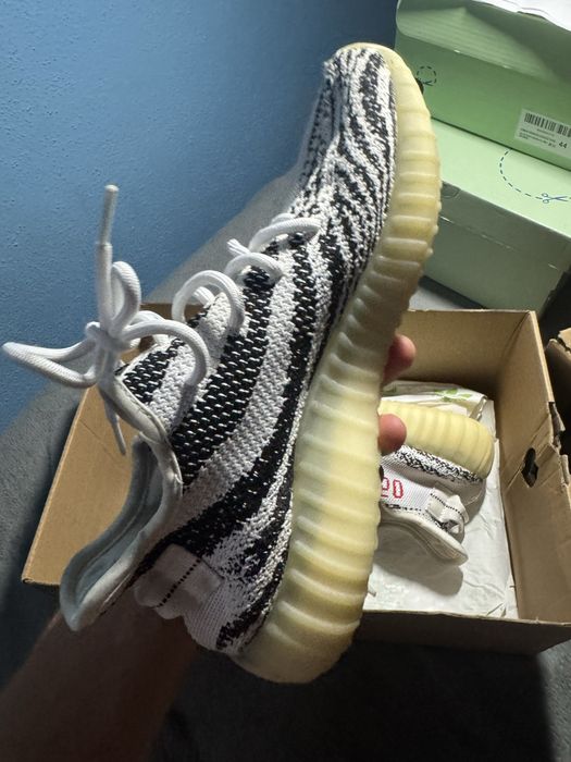 Adidas yeezy zebra