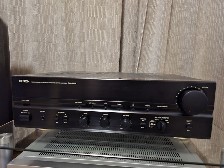 Denon PMA-680R – Amplificator Hi-Fi Clasic, Sunet Cald Analog, Putere Curată și Control Excelent Bass