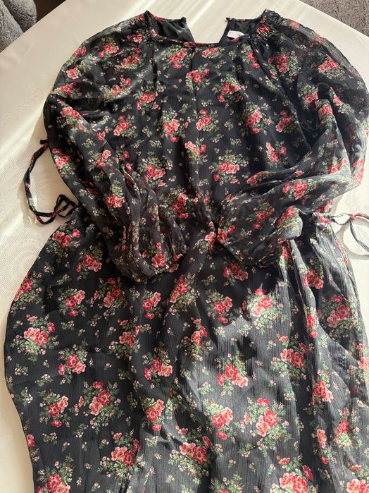 Продавам дамска рокля