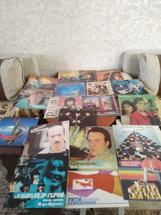 Продаются пластинки