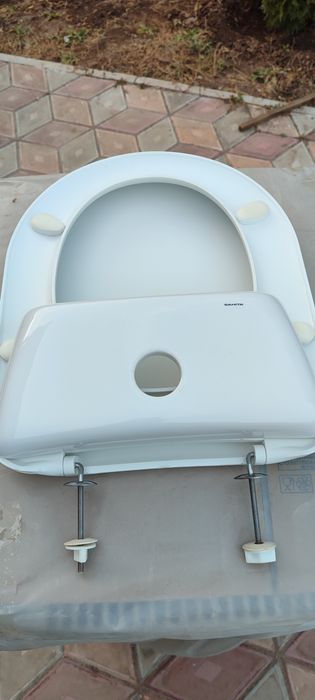 Стульчак и крышка для унитаза