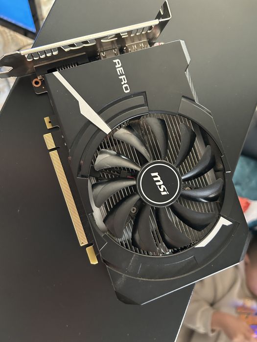 Schimb/vand 1050ti,procesor i3 6100 si gtx 950