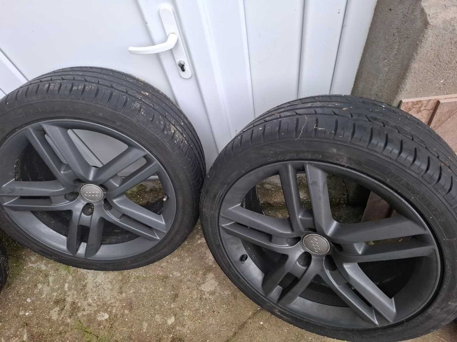 Оригинални джанти с летни гуми R19 за Ауди