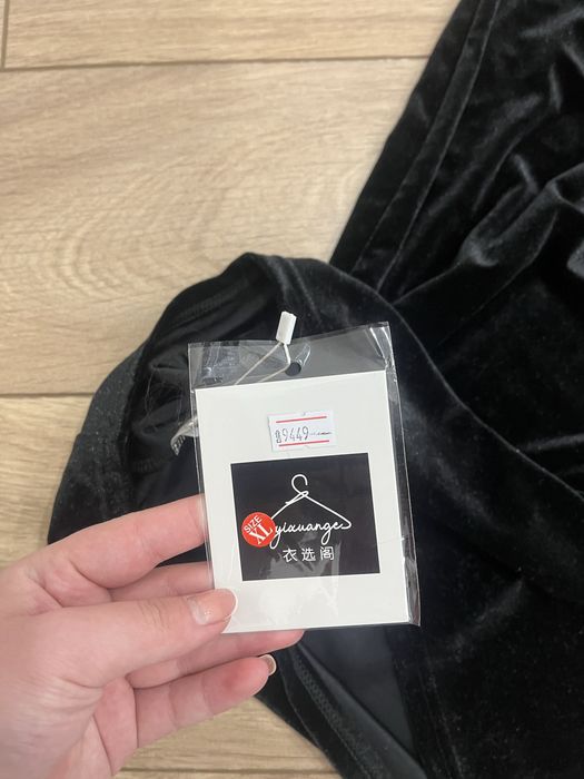 Новое платье с биркой