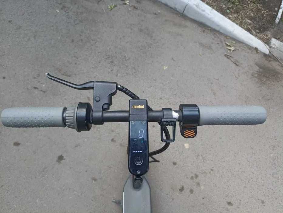 Продам самокат ninebot g30pmax