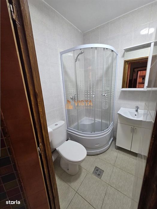 Apartament 4 camere, zona Racadau